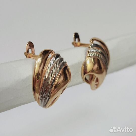 Золотые серьги