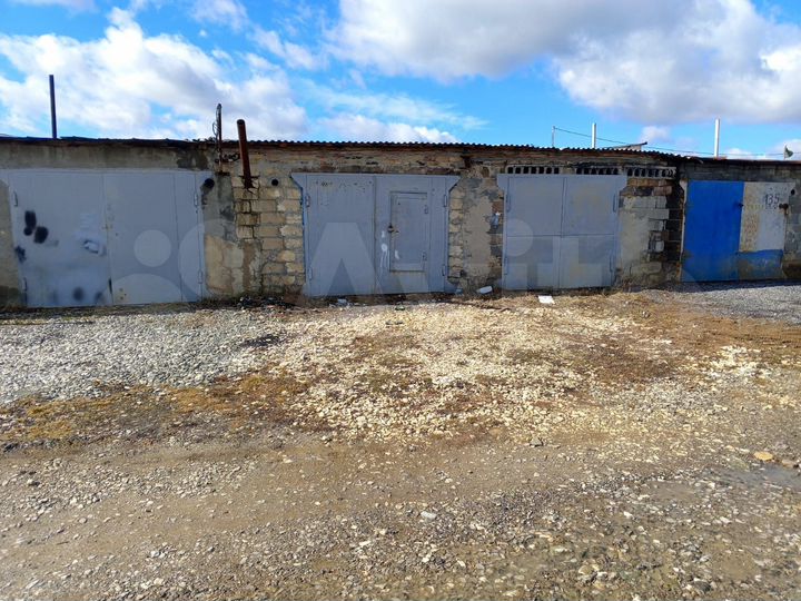 Гараж, > 30 м²