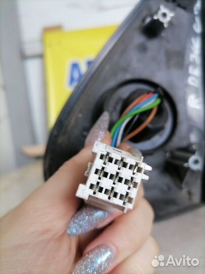 Зеркало правое Peugeot 206