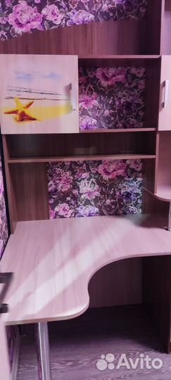 Школьный уголок