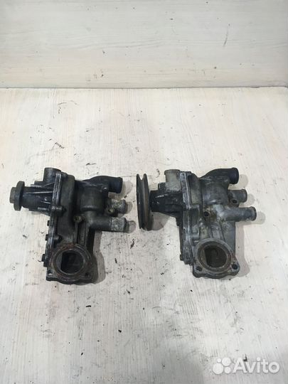 Корпус водяного насоса помпа Пассат Б3 037121013A