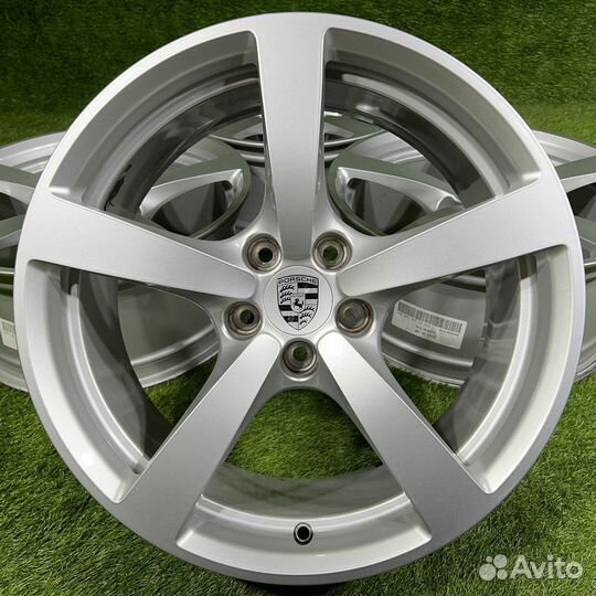 Одноширокие, кованные диски Porsche Macan, r18 8J