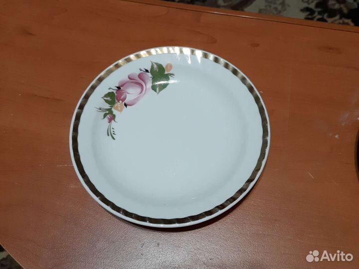 Сервировка стола и посуда