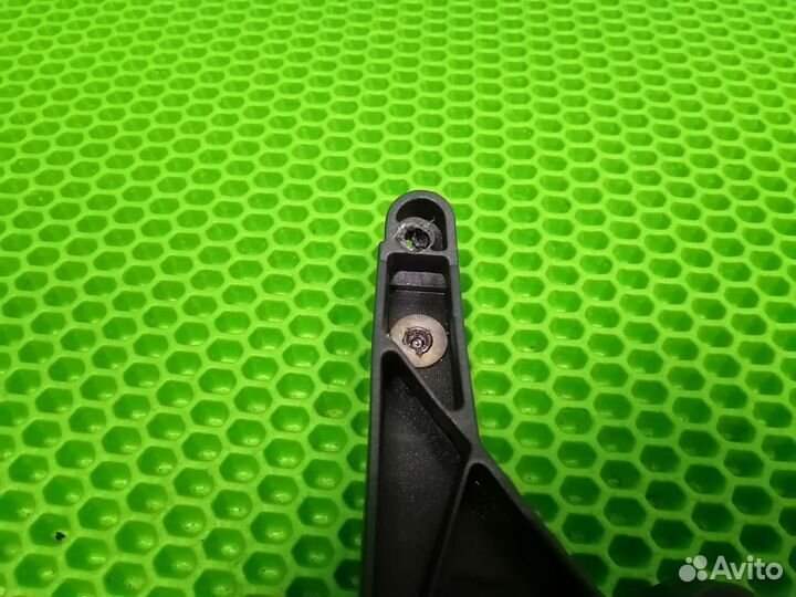 Механизм регулировки спинки Inglesina