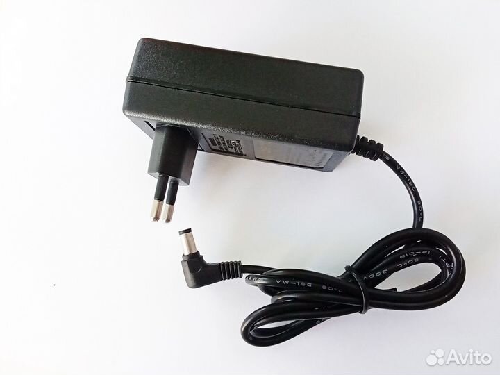 Блок питания для синтезатора Roland (5.7V 2A)