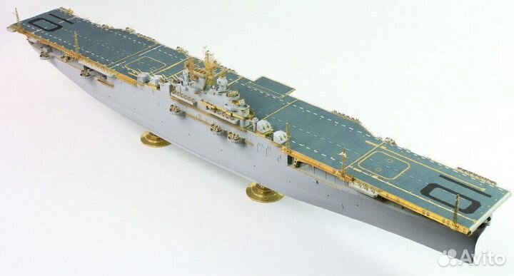 1/350 U.S. CV-10 Yorktown (Trump 05603) + Pontos