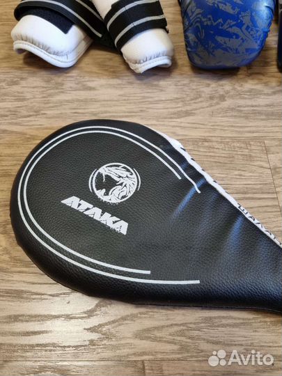 Накладки на голень, перчатки, пальчага