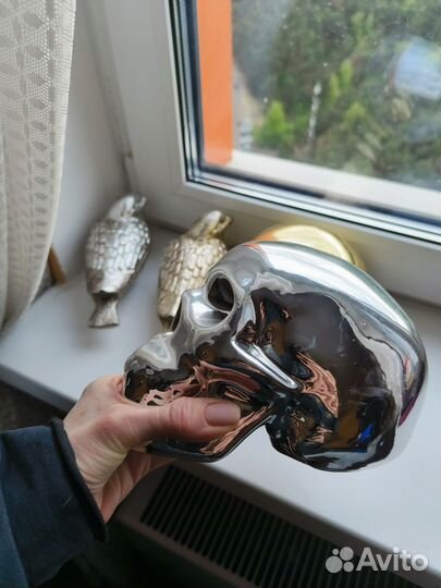 Череп статуэтка керамический золотой, серебряный