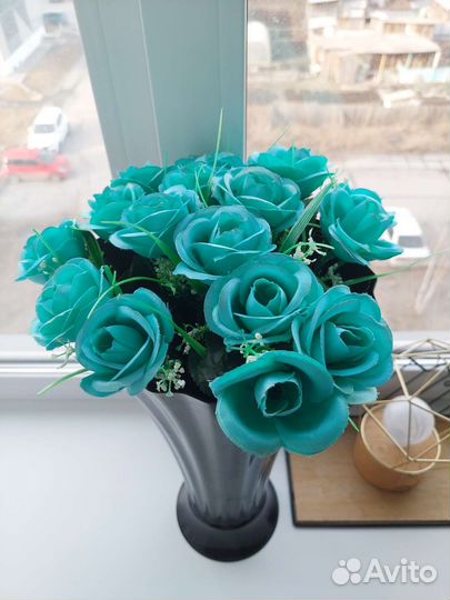 Ваза с розами