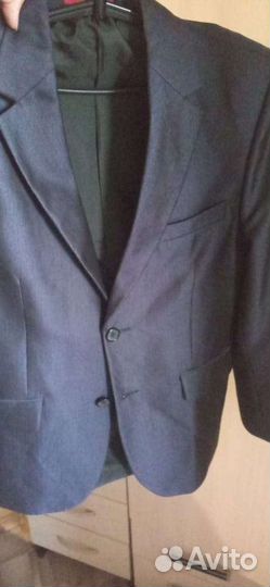 Школьный костюм для мальчика серый