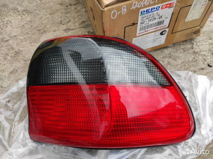 Фонарь задний правый наружный на Opel Omega B