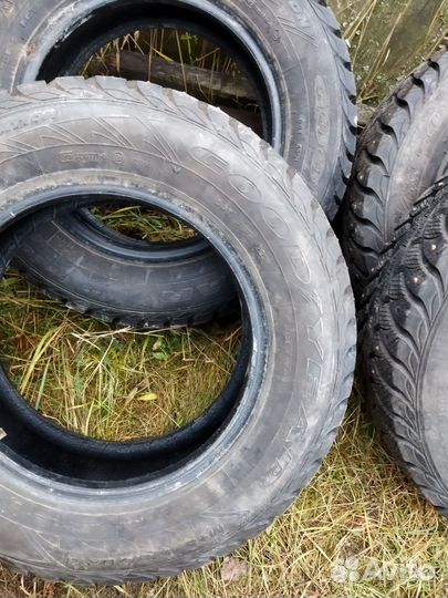 Goodyear UltraGrip Extreme 175/70 R13 82