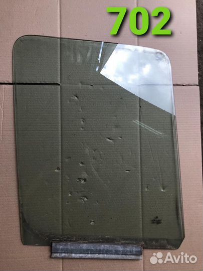 Стекло передней правой двери Фольксваген LT(702)