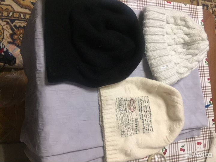 Женские шапки