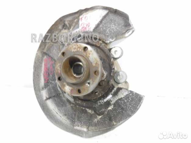 Кулак задний правый бмв