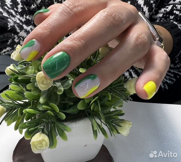 Маникюр педикюр