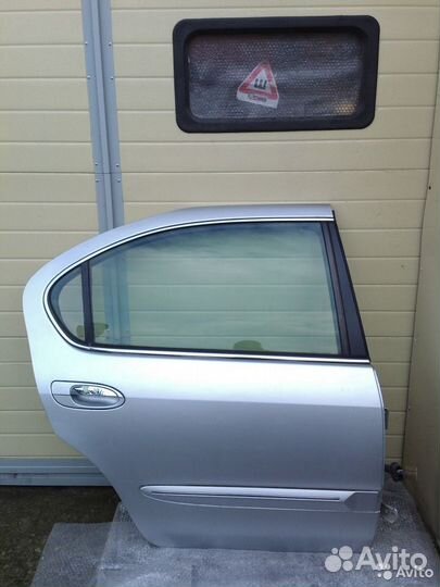 Ниссан Максима А 33 дверные стекла