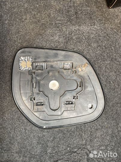 Зеркало левое