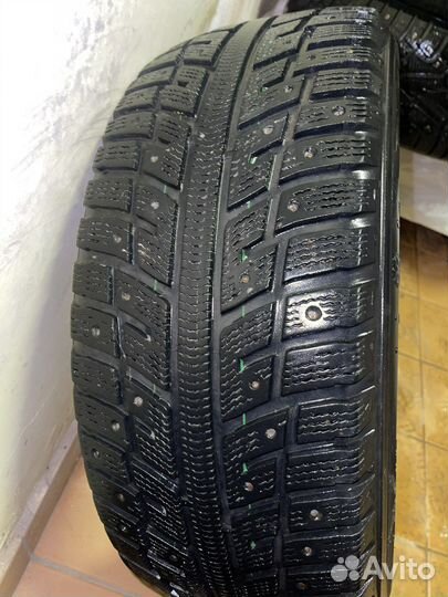 Kumho I'Zen Stud Snow KW11 225/55 R17