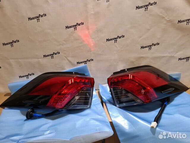 Новый Фонарь в крыло Toyota RAV 4 RAV-4 XA50 2018