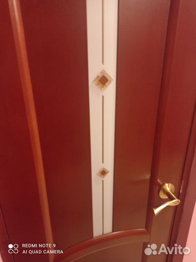 Продам межкомнатную бу дверь