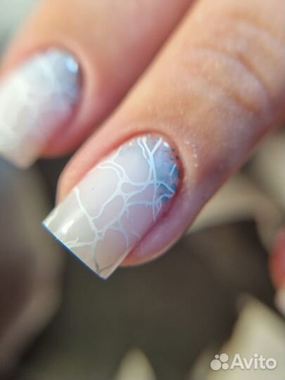 Нужна модель на маникюр