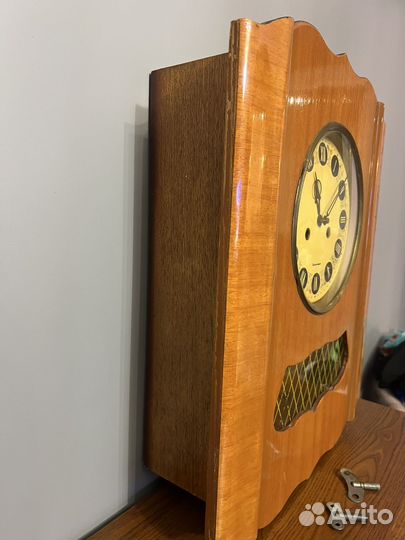 Часы Янтарь Настенные СССР Винтаж