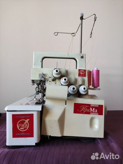 Швейно-обметочная машина Прима