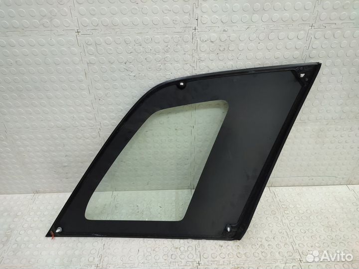 Стекло кузова левое Suzuki Grand Vitara 2 JT