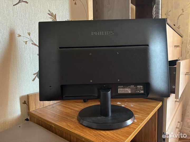 Монитор 21.5 Philips 223V