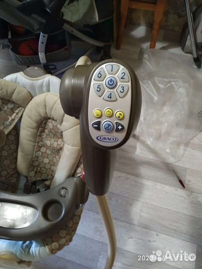 Электронные качели Graco