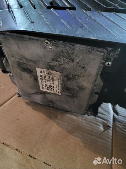 Фара правая на volkswagen touareg 3 R line