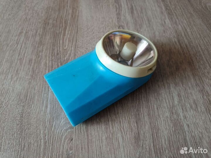 Фонарь на батарейках цена за все