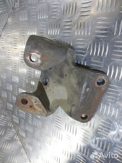 Кронштейн опоры двс Mercedes-Benz A5412230704