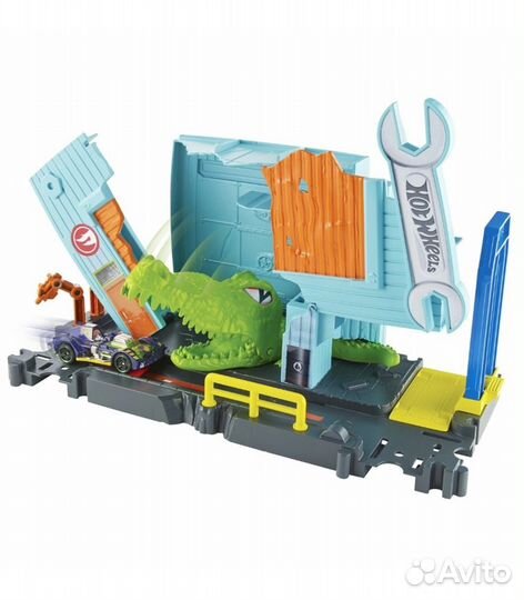 Hot Wheels Атака крокодила в гараже