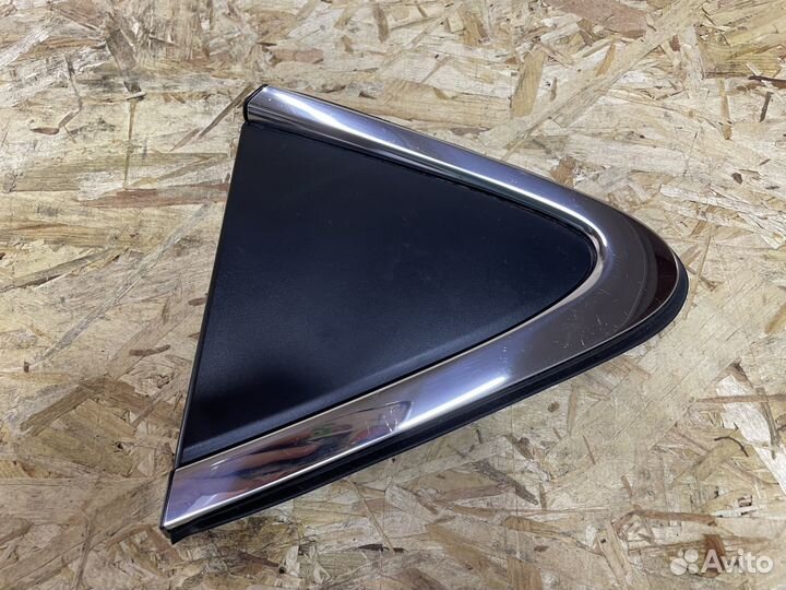 Накладка заднего крыла правого Toyota Corolla 210