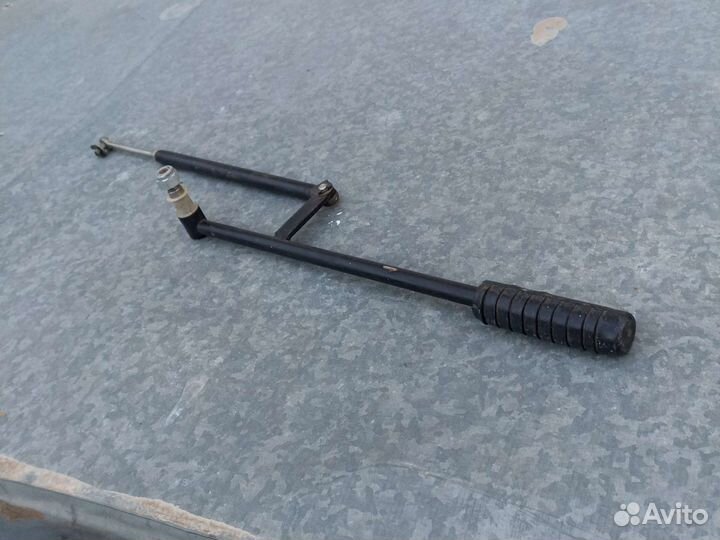 Рычаг газа или сцепления для переключения рукой