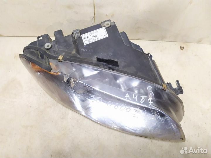 Фара правая Audi A4 b7 B7