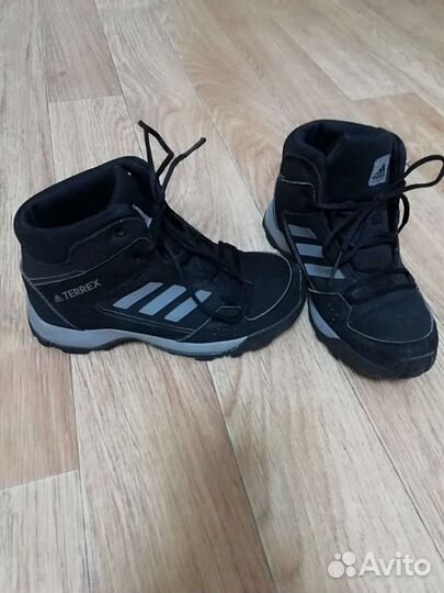 Кроссовки adidas terrex