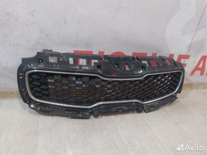 Решетка радиатора передняя Kia Sportage 4 QL