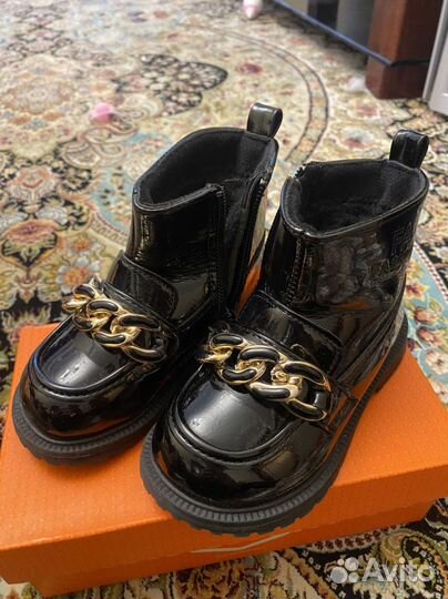 Сапоги для девочки