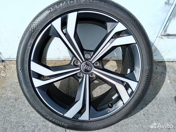 Audi Q3 VW Tiguan R20 оригинал 83A601025AC