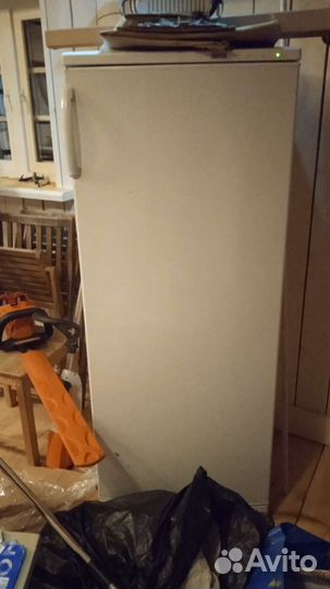 Морозилка Бирюса 6 ящиков 1м50см в высоту