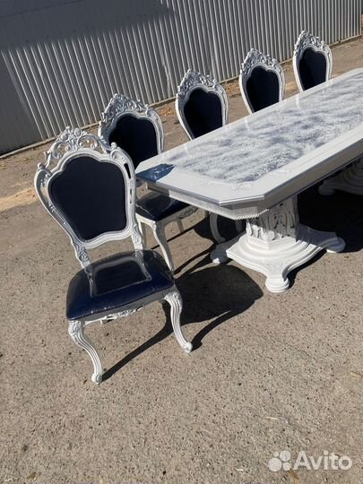 Стол Люкс и стулья корона
