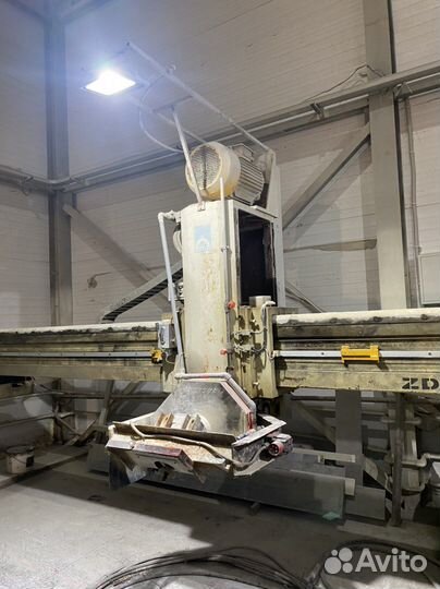 Резка мрамора, гранита. Обработка камня. Цех камня