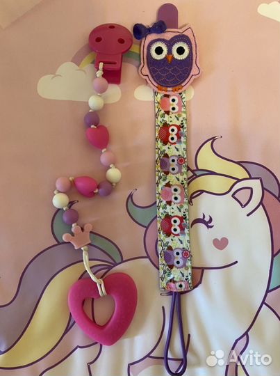 Прорезыватель, держатель для пустышки, нагрудник с