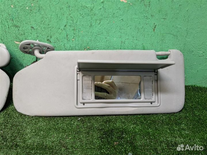 Козырек солнцезащитный (комплект) Toyota Avensis