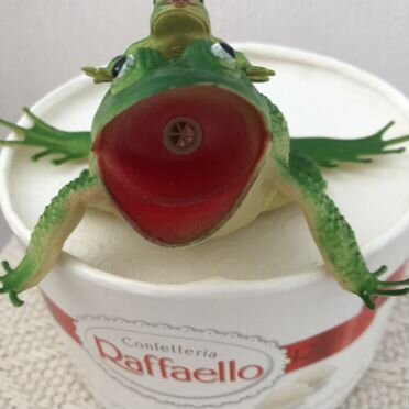 Игрушка - лягушка резиновая