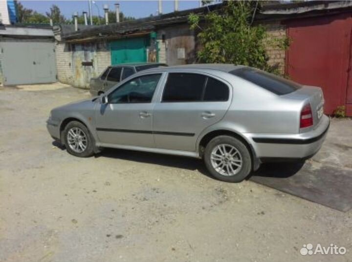 Авторазборка шкода октавия тур 1,4лAkq