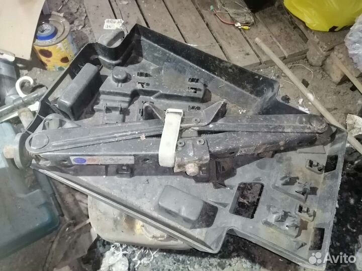 Peugeot boxer домкрат в боксе